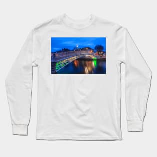 The Ha'penny Bridge By Night Long Sleeve T-Shirt